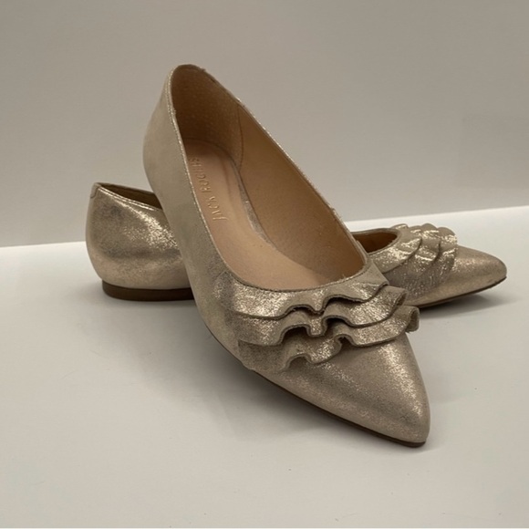 NWOT Jack Rogers Rosie Ruffle Ballet
Gold metallic flat pointy toe shoe
Gorgeous - Picture 1 of 6